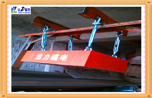除鐵器，除鐵器的工作原理_結構及工作原理_在除鐵器前可安裝金屬探測器價(jià)格型號表_磁場(chǎng)強度標準范圍 