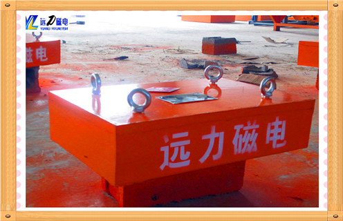 懸掛永磁除鐵器，河南懸掛永磁除鐵器批發(fā)知識參數_內部磁塊安裝方法_河南懸掛永磁除鐵器批發(fā)型號價(jià)格