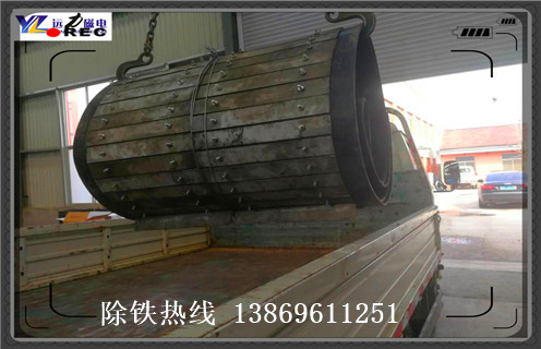 皮帶機除鐵器，皮帶機除鐵器安裝圖_皮帶機除鐵器安裝圖怎么調整皮帶原因及如何調_刮板價(jià)格 